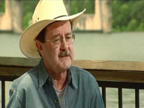 Bush Family Fortunes: The Best Democracy Money Can Buy (2004)